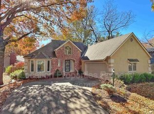3007 Trail Rd, Lawrence, KS 66049