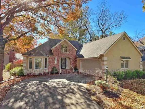 3007 Trail Rd, Lawrence, KS 66049