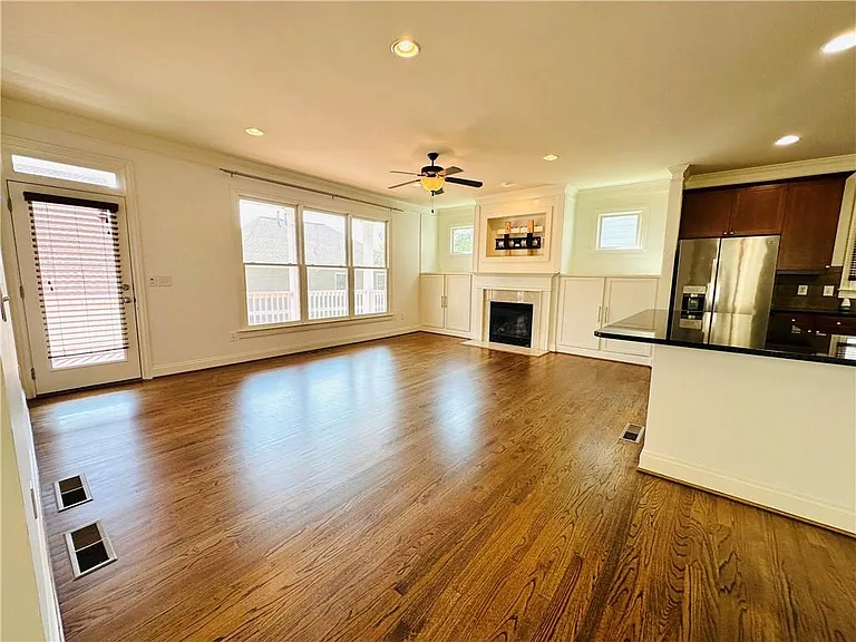1678 Carr Cir NW — Photo 6