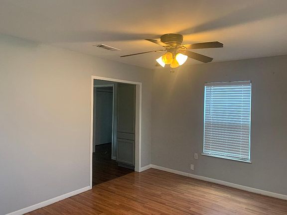 2nd image of 2501 Murphy Dr