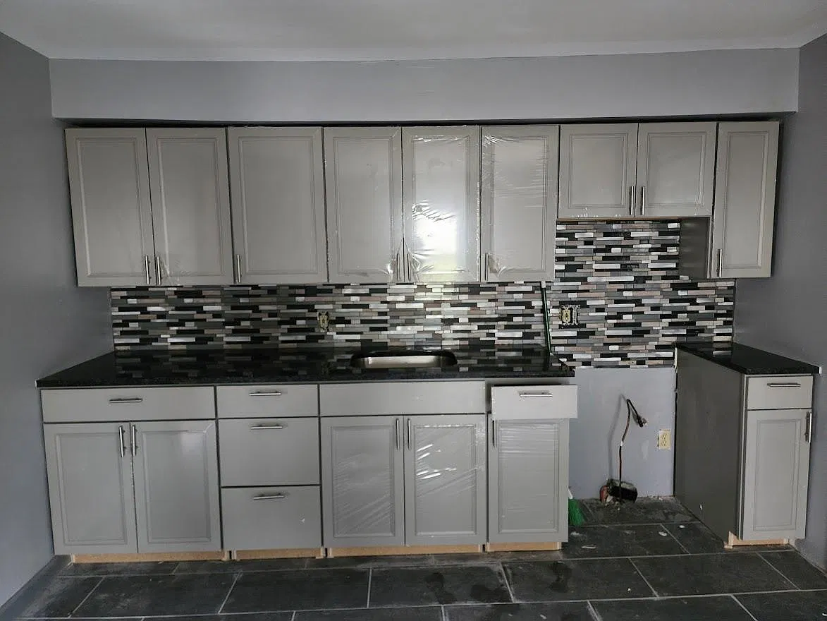 3 bed, 900 sqft, $2,295 — Photo 2