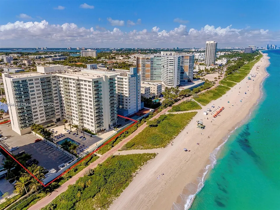 6917 Collins Ave #809