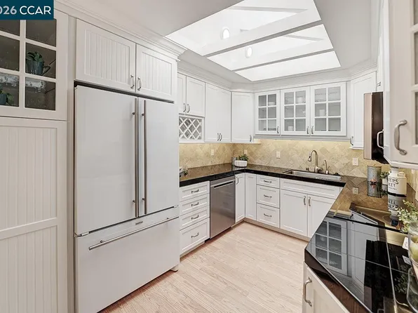 2709 Ptarmigan Dr APT 3, Walnut Creek, CA 94595