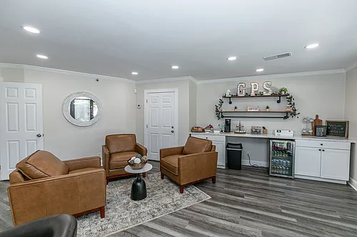 301 Green Park S Photo 1