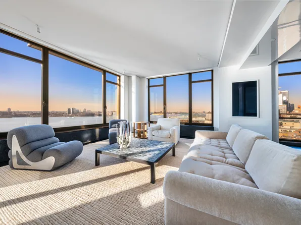 400 West 12th Street image 1 of 16