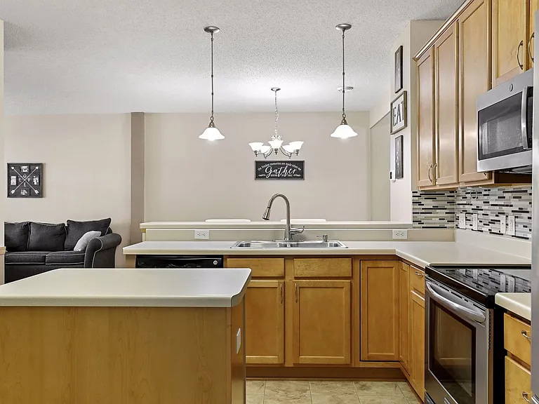 3775 Hazel Trl #H — Photo 16