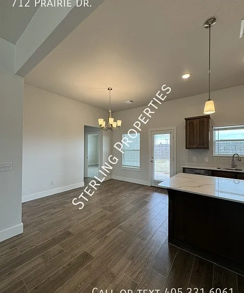 712 Prairie Ln — Photo 13