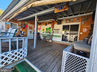 7 Poison Oaks, Falling Waters, WV 25419