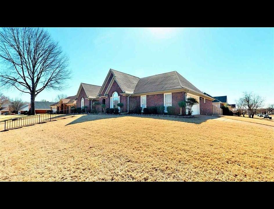 2nd image of 8587 Rhonda Cir S