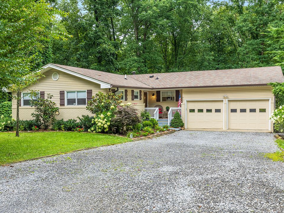 1st image of 711 Cauthen Way