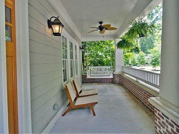 3rd image of 905 Charles Allen Dr NE