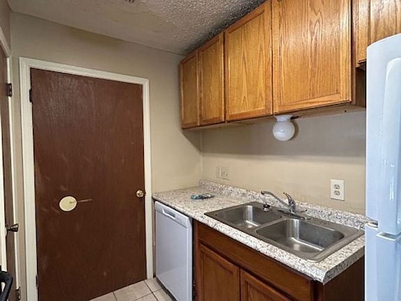 4th image of 751 Hammond Manor Dr #751C