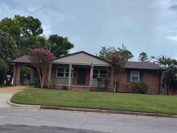 809 Cleermont Dr SE, Huntsville, AL 35801