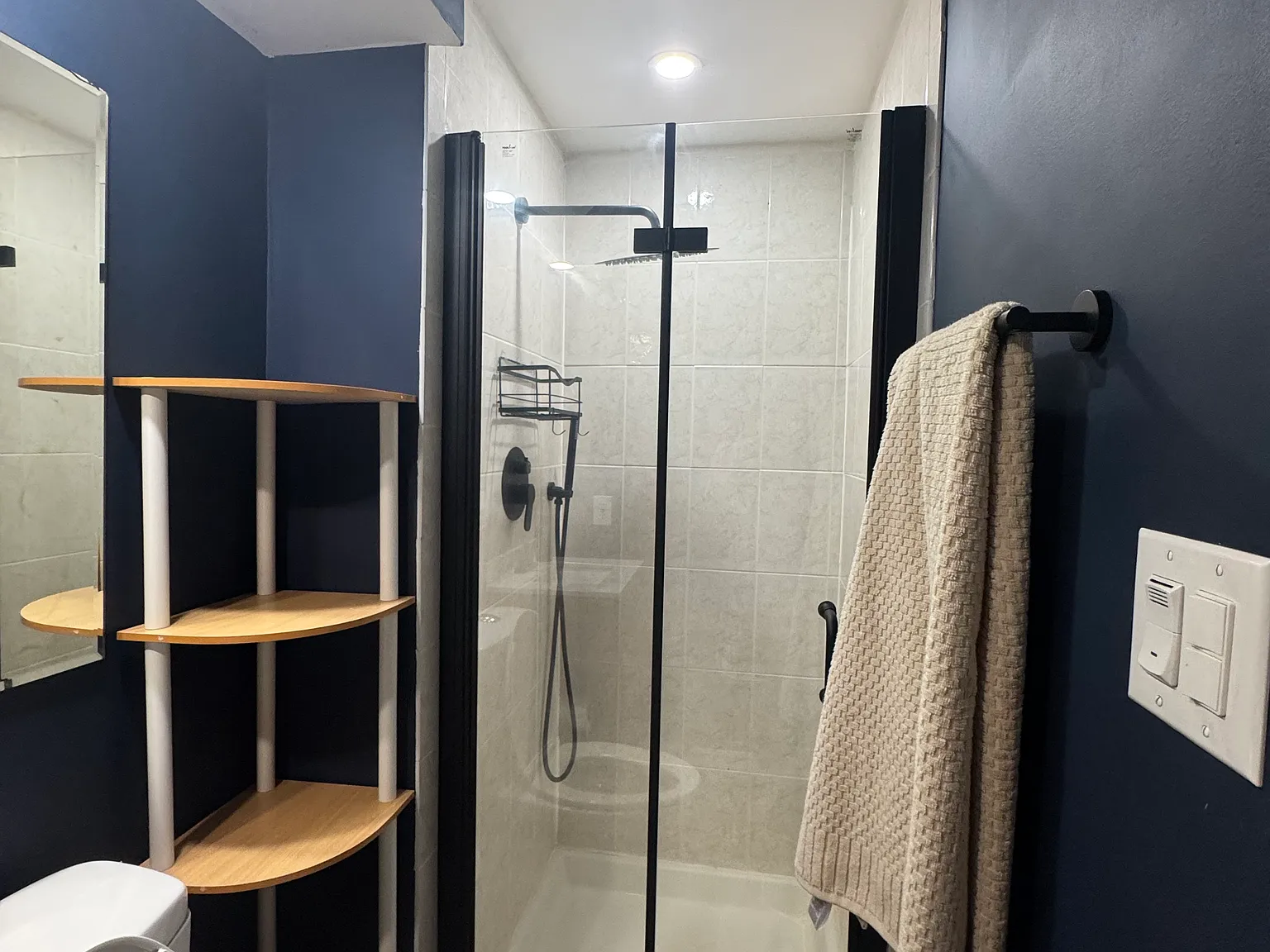 1 bed, 450 sqft, $1,650 — Photo 3