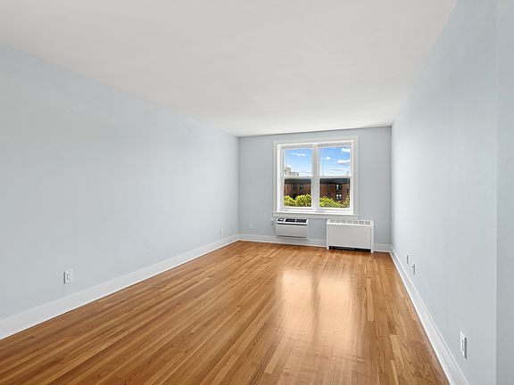 3rd image of 20-42 Seagirt Blvd #4C