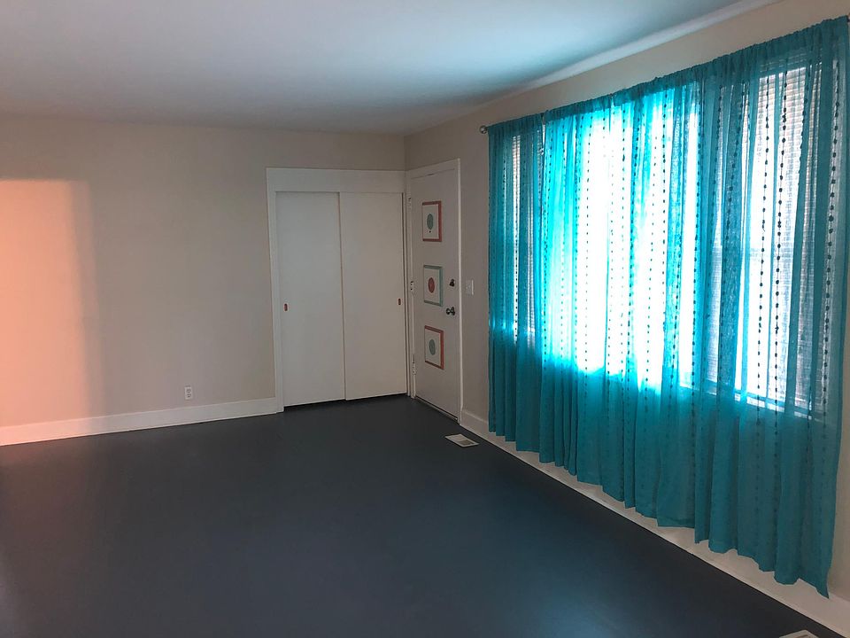 1st image of 805 Evergreen Trl