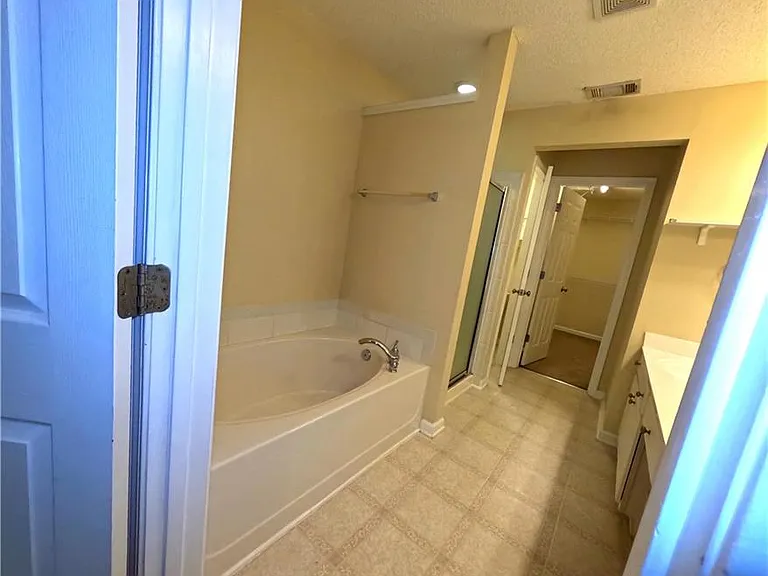 4132 Royal Regency Cir NW #3 — Photo 8