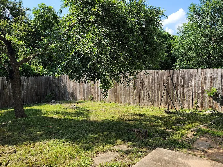 717 Sheraton Ave — Photo 31
