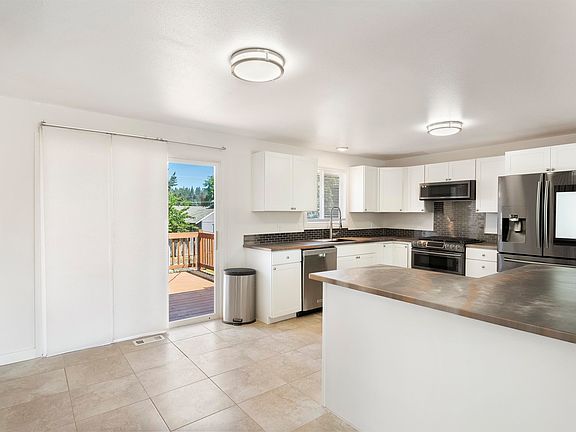 5th image of 12515 E Lenora Dr