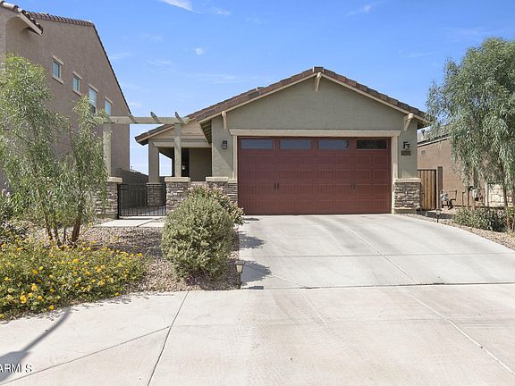 5th image of 40392 W SHAVER Drive