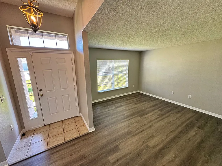 639 Bittern Ct — Photo 10