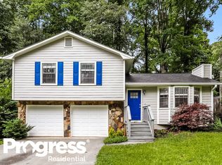 3737 Burnt Leaf Ln, Snellville, GA 30039