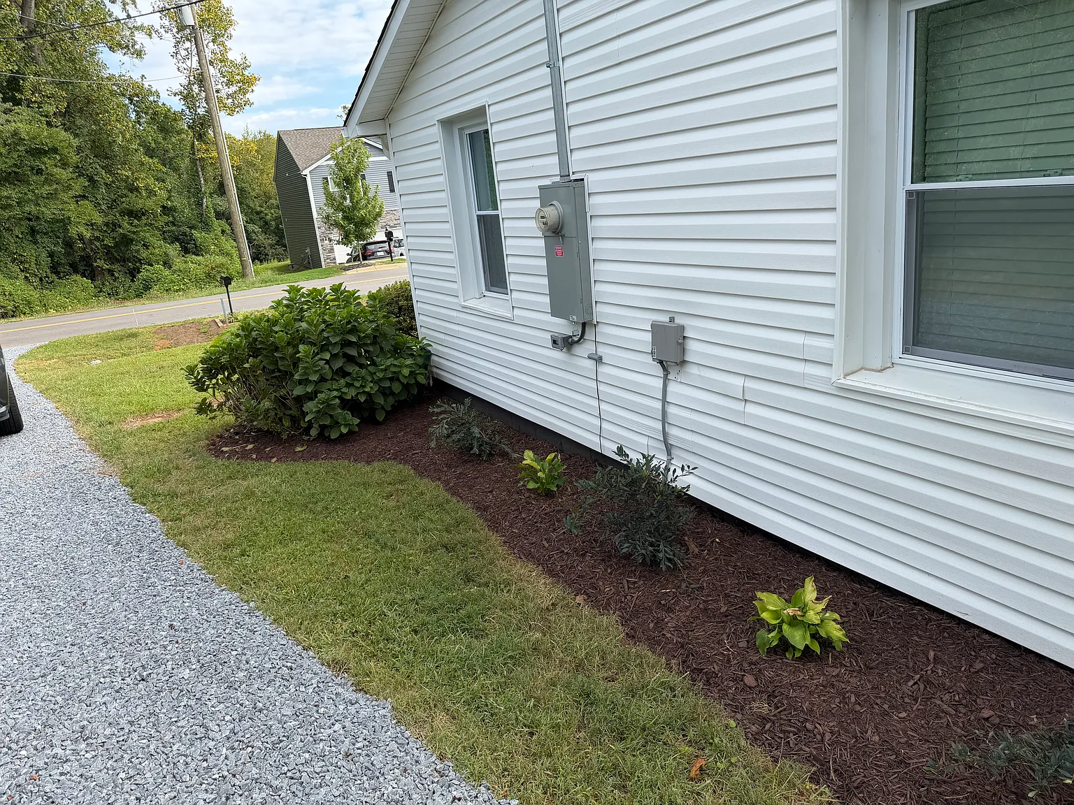 3 bed, 768 sqft, $1,750 — Photo 3