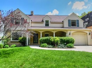 1934 N 69th St, Wauwatosa, WI 53213