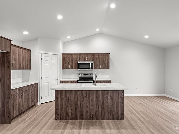 3rd image of 1611 Sunday Riv