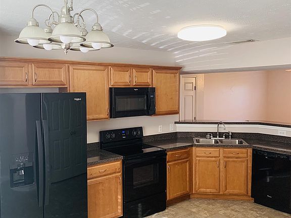 5th image of 101 Oak Valley Cir