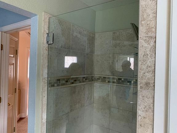 3rd image of 377 Coventry Cir