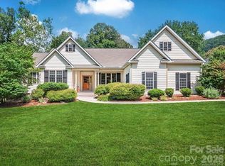 122 Twin Courts Dr, Weaverville, NC 28787