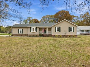 1524 Brumsey Dr, Elizabeth City, NC 27909