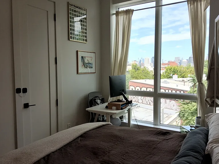 511 Meeker Ave #4B — Photo 9
