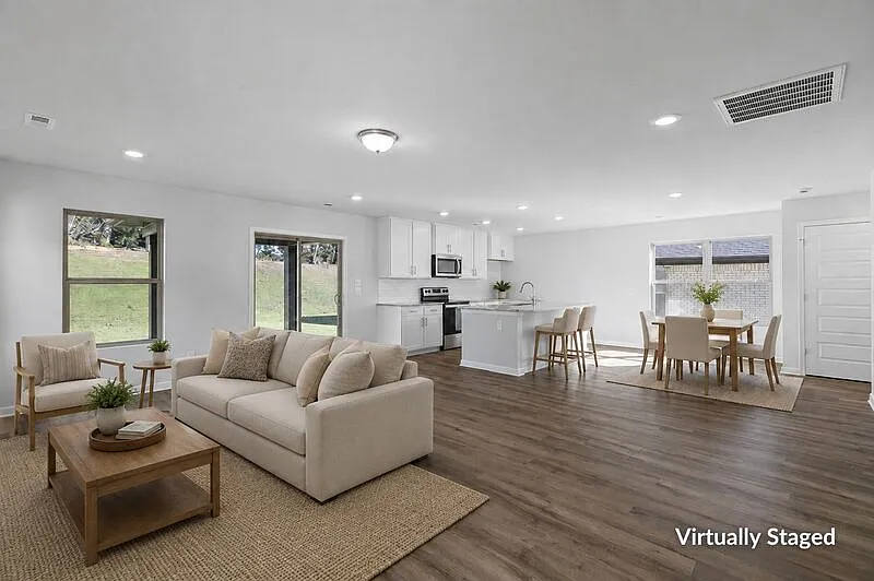 3 bed, 2.5 bath, 2009 sqft, $1,925 — Photo 3