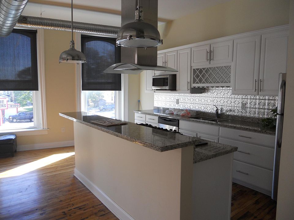 1st image of 1526 Main St APT 2