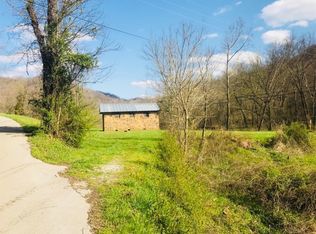 2511 Moores Creek Rd, Barbourville, KY 40930