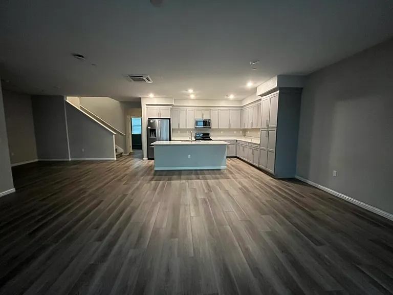 6812 Steel Ct — Photo 1