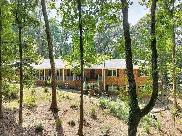 2135 Masonwood Cir, Snellville, GA 30078