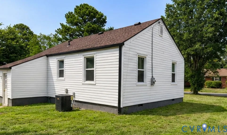 2 bed, 1.0 bath, 912 sqft, $1,750 — Photo 3