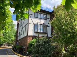 126 Hawthorne Ave #126, Park Ridge, NJ 07656