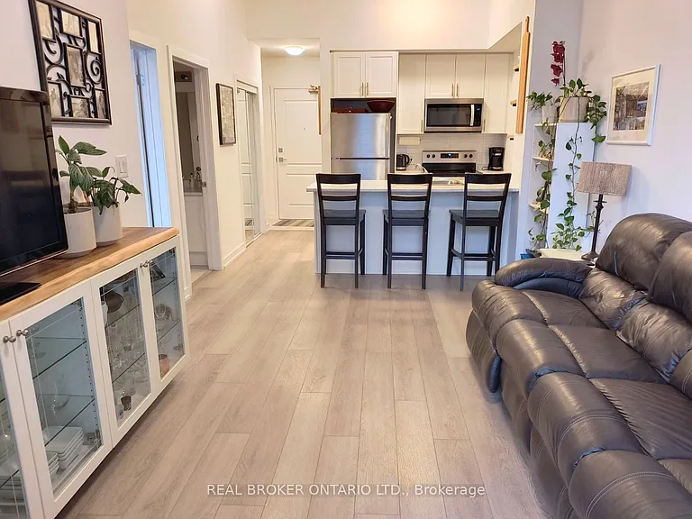 460 Dundas St E #117 — Photo 3