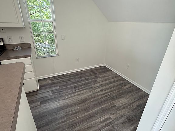 4th image of 1520-1524 Glenn Ave
