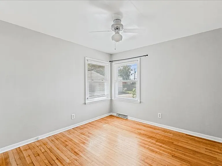 101 W Cypress St — Photo 11