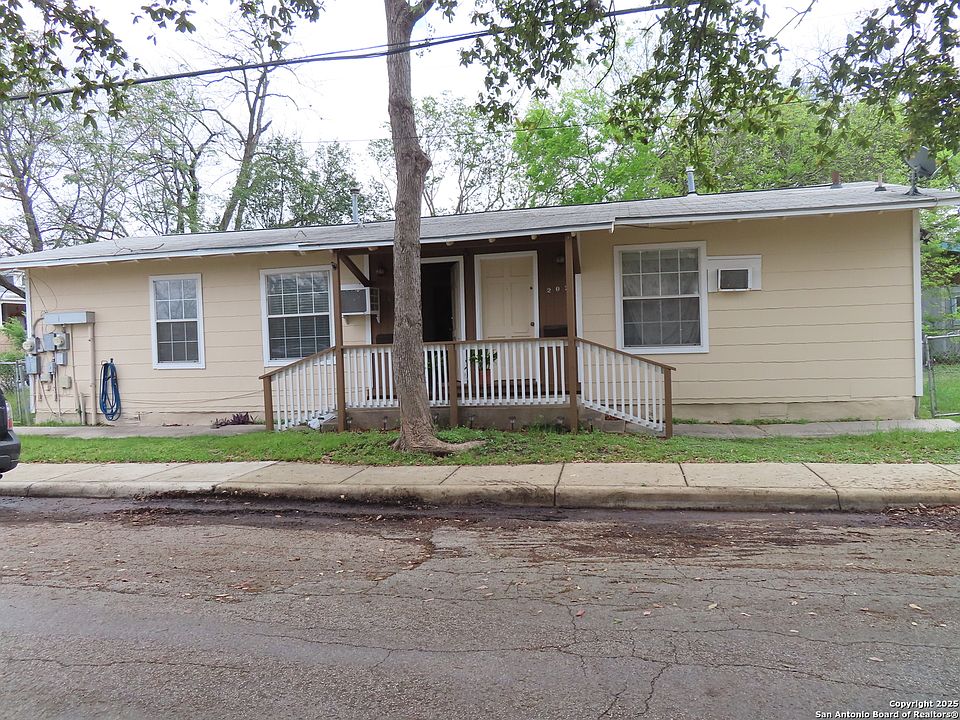 1st image of 200-202 Pershing Dr.