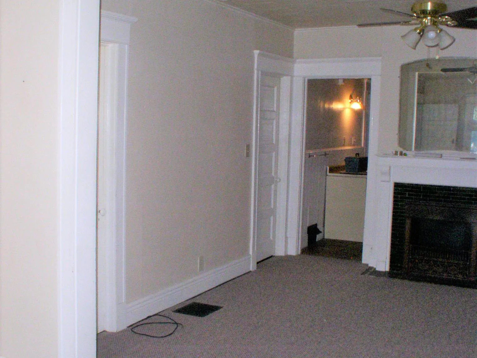 1 bed, 1400 sqft, $1,400 — Photo 4