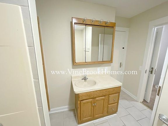 4th image of 1251 E Markwood Ave