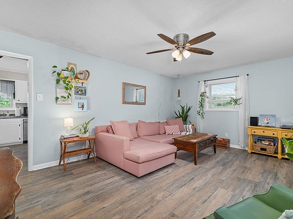 4th image of 339 Shaler Dr
