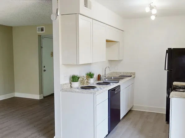 Meadow Lark Apartments