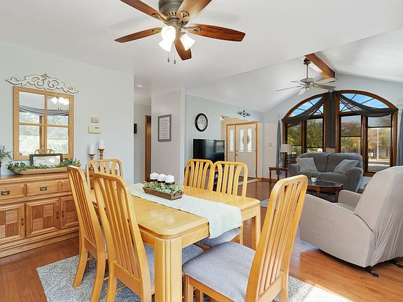 3rd image of 16646 Seton Pl